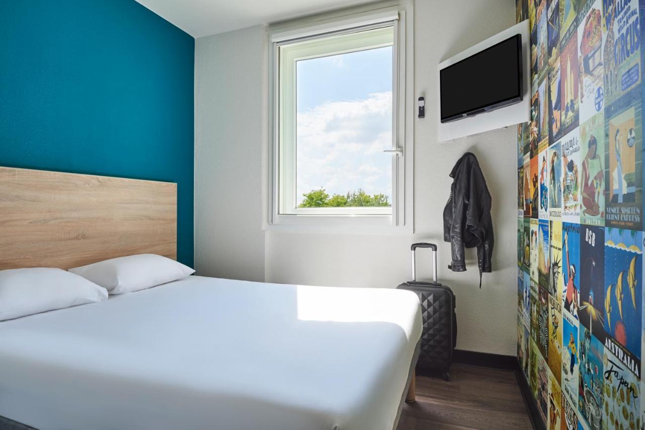 Hotelf1 Toulon Est Hotel